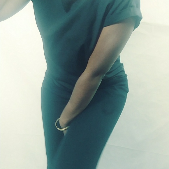 Pinc- Black Zipper Back Top - Picture 2 of 5